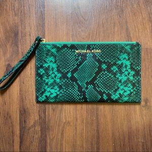 Michael Kors Wristlet